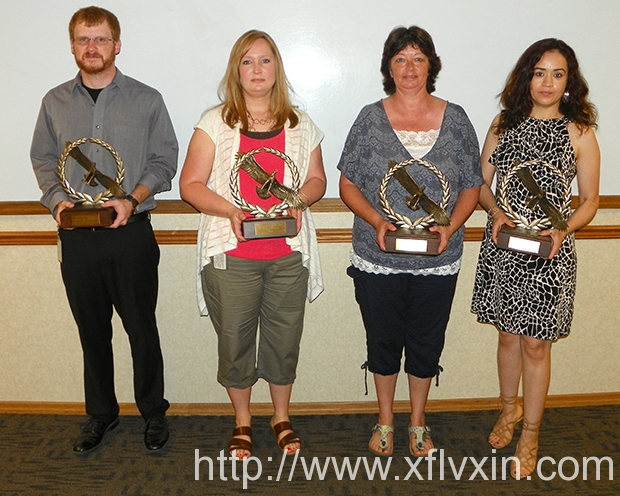 鮑德溫的員工授予CLARCOR成就獎(jiǎng)